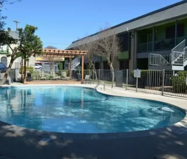 Elm Creek Apartments_1